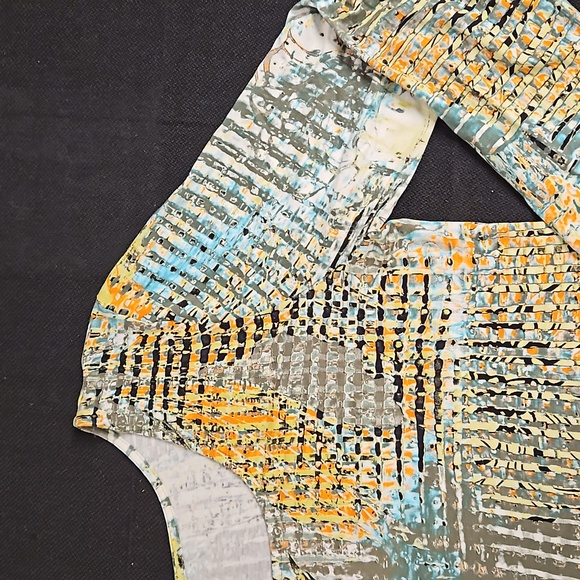 Static abstract pattern size Medium Large Peck and Peck - Picture 4 of 7